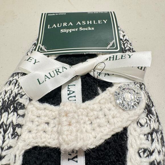 Laura Ashley Black and White Gripper Slipper Socks NWT one size fits all - Picture 5 of 5